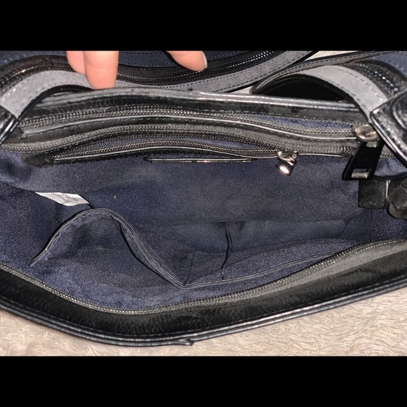 Sondra Roberts bag w long strap - Picture 3 of 3